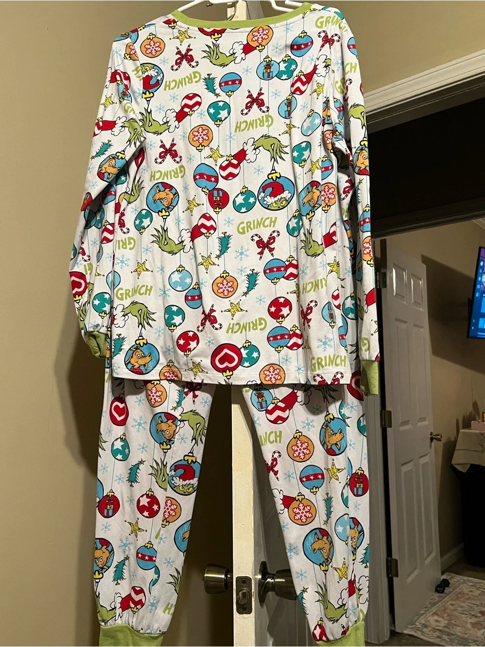 Grinch Holiday Pajama Set- Girls- 8/10